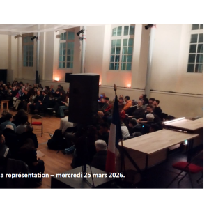 Le public attend